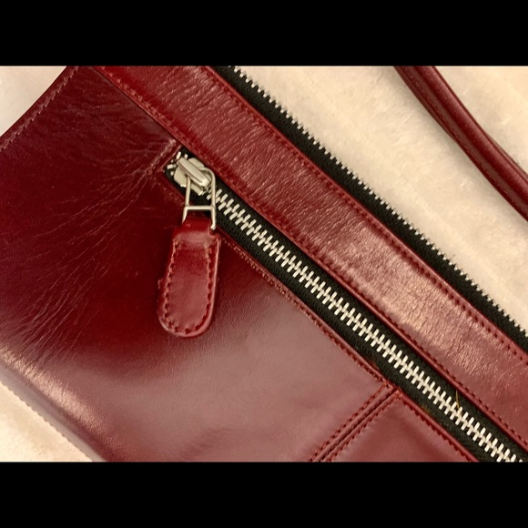 Latino burgundy leather bag. - Picture 4 of 4